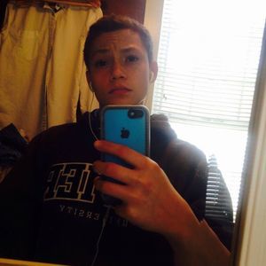 Meet your Posher, Javier